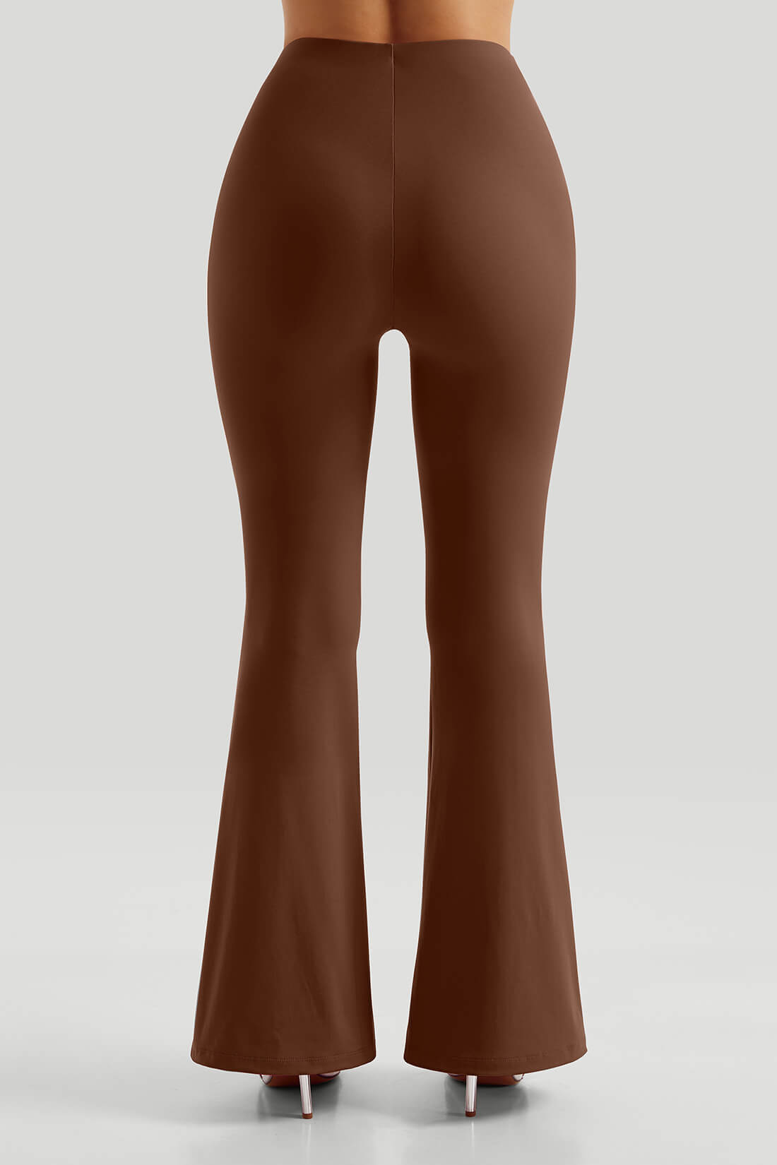 Calça Flare de Cintura Alta - Elegância e Modelagem Justa Marrom Zafire