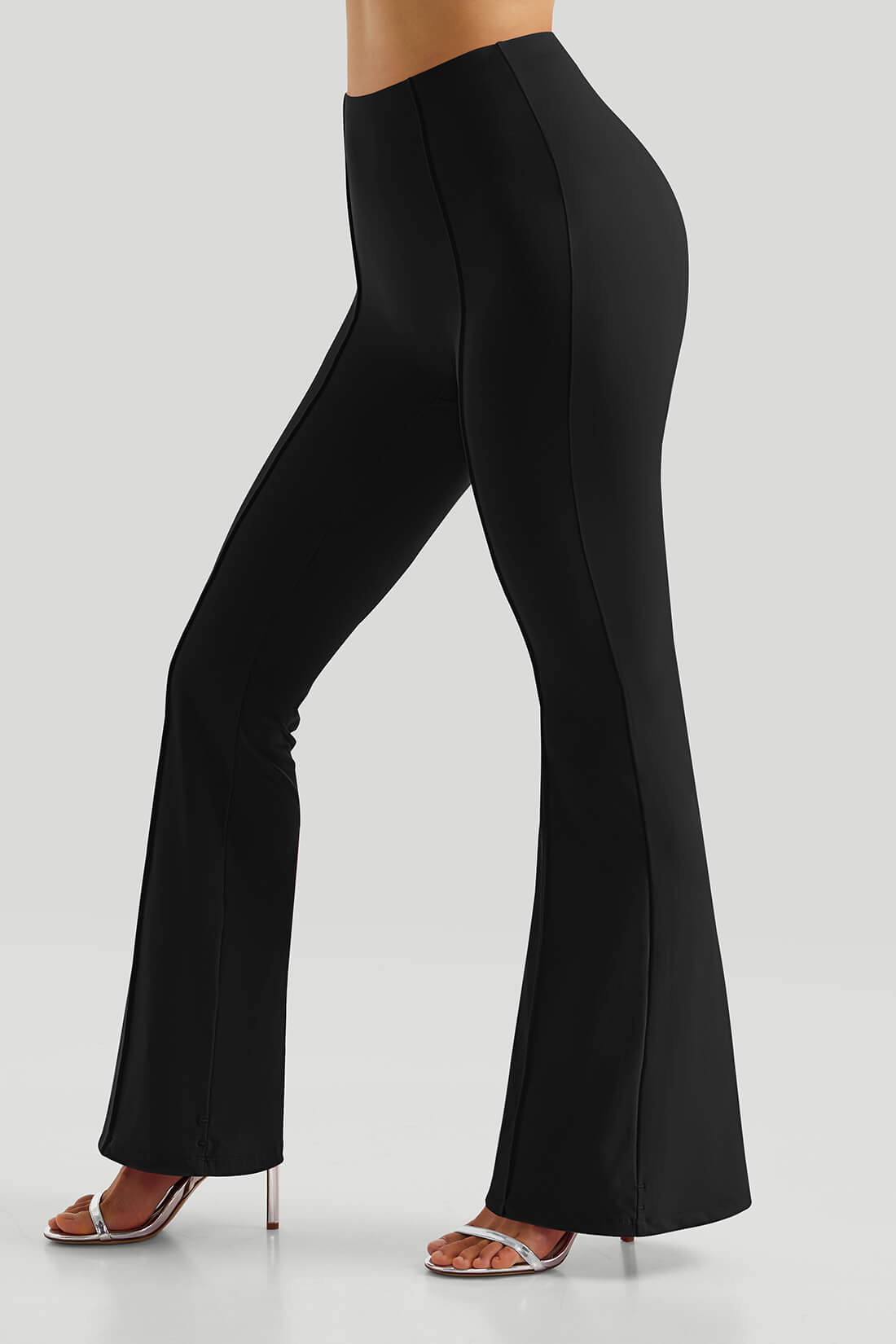 Calça Flare de Cintura Alta - Elegância e Modelagem Justa Preto Zafire