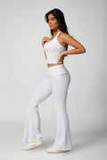 Conjunto com Blusa Gola Halter e Calça Flare Gelo Zafire