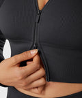 Top Canelado com Zíper Duplo – Estilo e Flexibilidade Preto Zafire